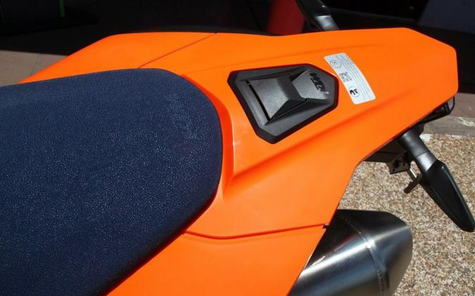 2026 KTM 690 SMC R