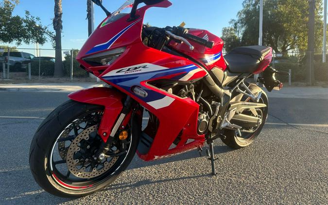 2026 Honda CBR650R E-CLUTCH