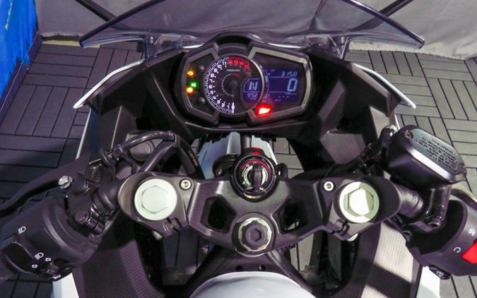 2020 Kawasaki Ninja 400 ABS Pearl Blizzard White