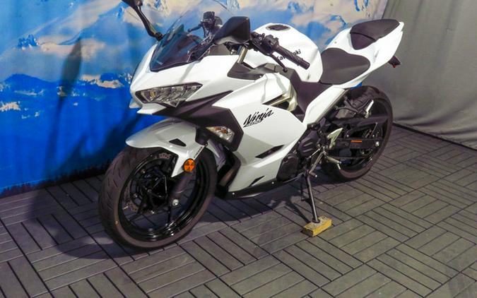 2020 Kawasaki Ninja 400 ABS Pearl Blizzard White