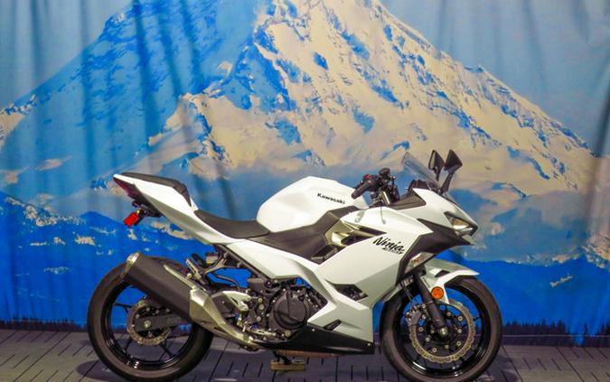 2020 Kawasaki Ninja 400 ABS Pearl Blizzard White