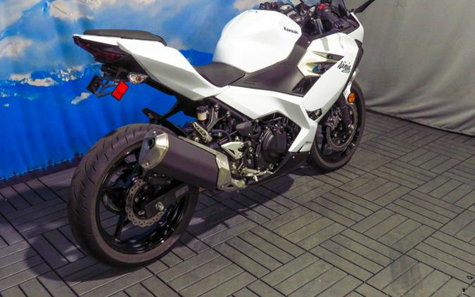 2020 Kawasaki Ninja 400 ABS Pearl Blizzard White