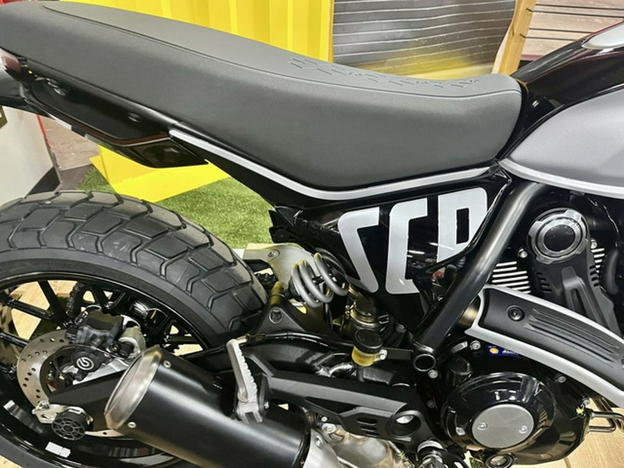 2025 Ducati Scrambler Icon Dark Icon Thrilling Black