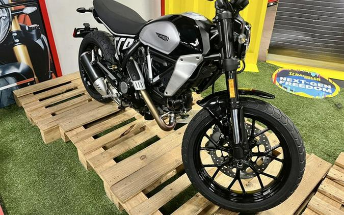 2025 Ducati Scrambler Icon Dark Icon Thrilling Black