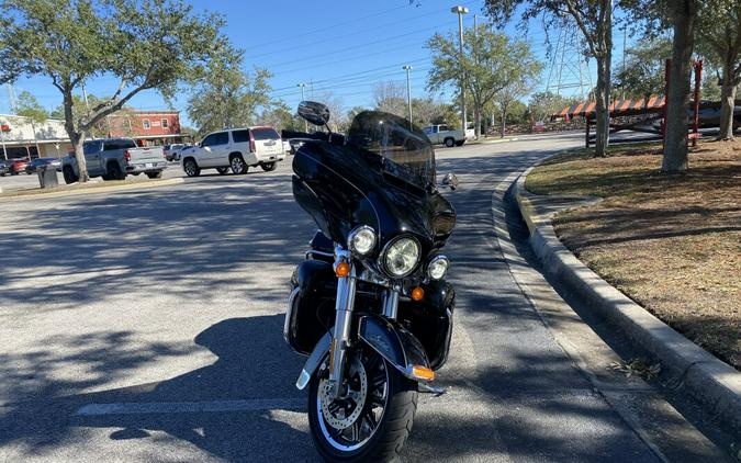 2014 Harley-Davidson® Ultra Limited FLHTK
