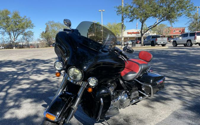 2014 Harley-Davidson® Ultra Limited FLHTK