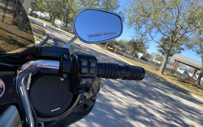 2014 Harley-Davidson® Ultra Limited FLHTK