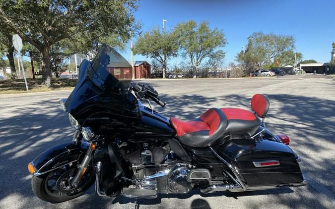 2014 Harley-Davidson® Ultra Limited FLHTK