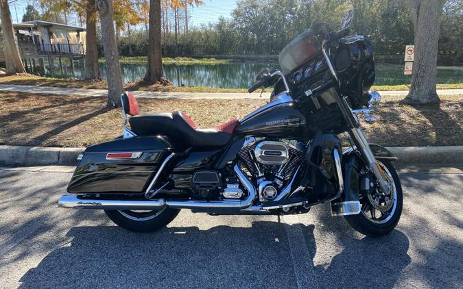 2014 Harley-Davidson® Ultra Limited FLHTK