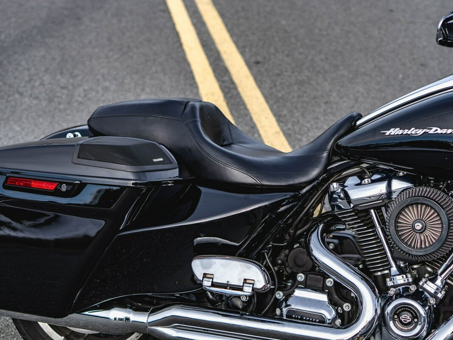 FLTRX 2019 Road Glide®