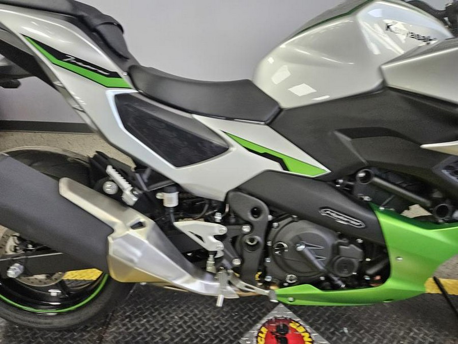 2024 Kawasaki Z7 Hybrid ABS