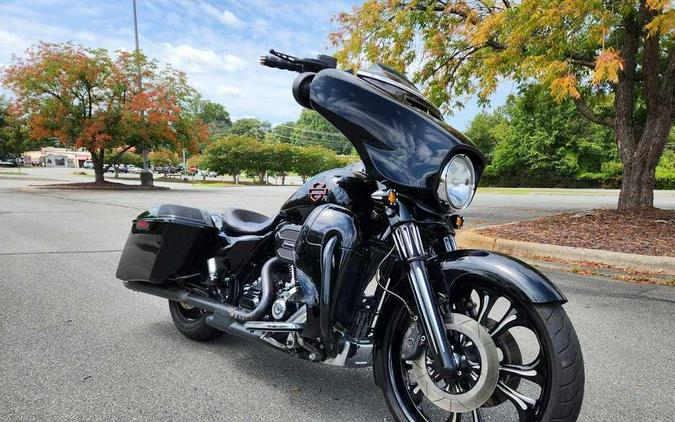 2015 Harley-Davidson Street Glide® CVOT Street Glide®