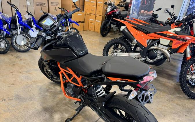 2023 KTM 390 Duke