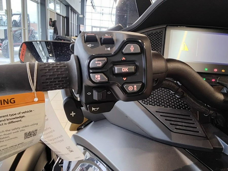 2025 Can-Am Spyder RT Limited Dark Wheels