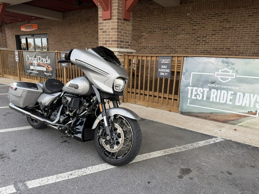 2023 Harley-Davidson® CVO™ Street Glide® Dark Platinum w/Pinstripe