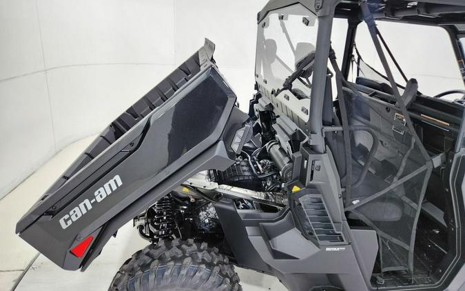 2026 Can-Am® Defender MAX XT HD11 With 10.25 in.display