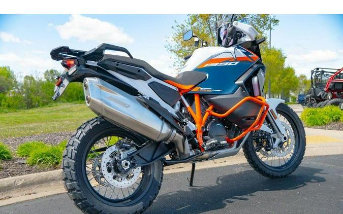 2026 KTM 1390 Super Adventure R