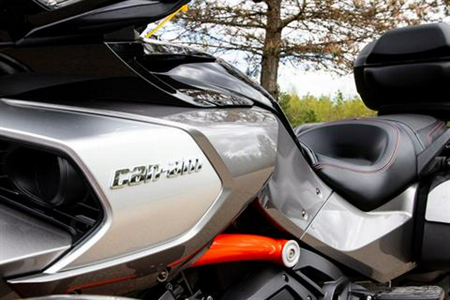 2016 Can-Am SPYDER F3-T