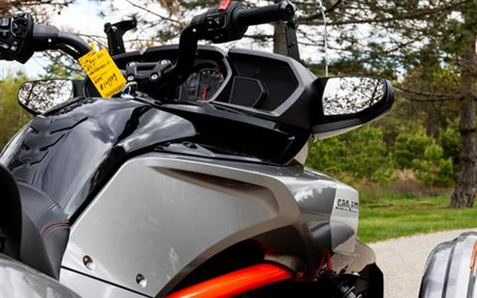 2016 Can-Am SPYDER F3-T