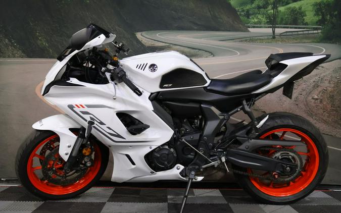 2023 Yamaha YZF-R7