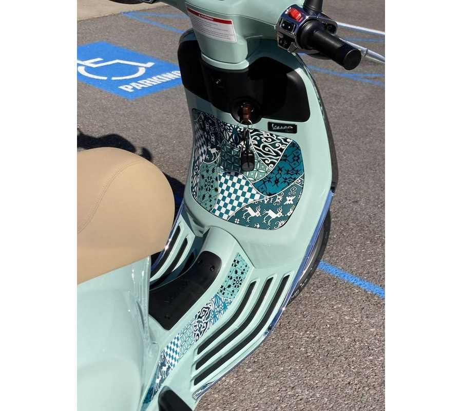 2025 Vespa Primavera 150 Batik