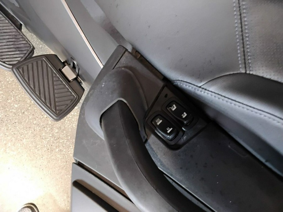 2025 Can-Am Spyder RT Limited Dark Wheels