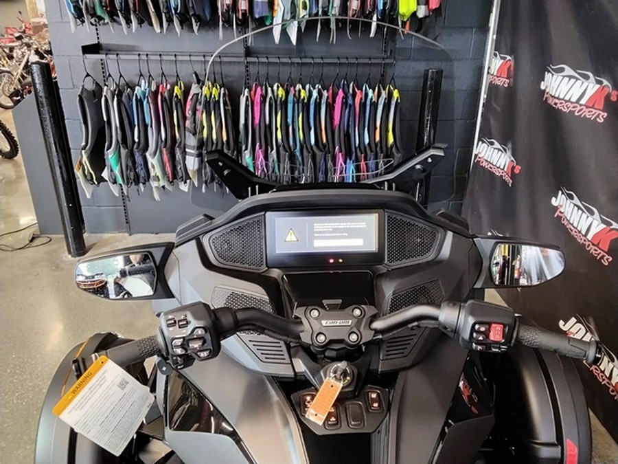 2025 Can-Am Spyder RT Limited Dark Wheels