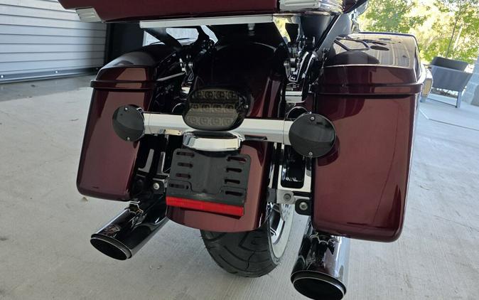 2014 Harley-Davidson® Road King® FLHR