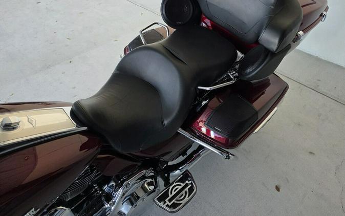 2014 Harley-Davidson® Road King® FLHR