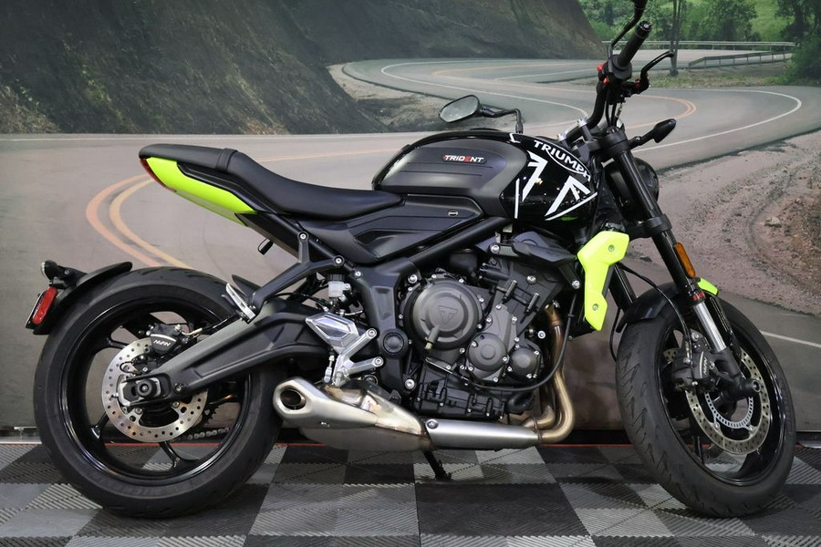 2024 Triumph Trident 660 Jet Black/Triumph Racing Yellow