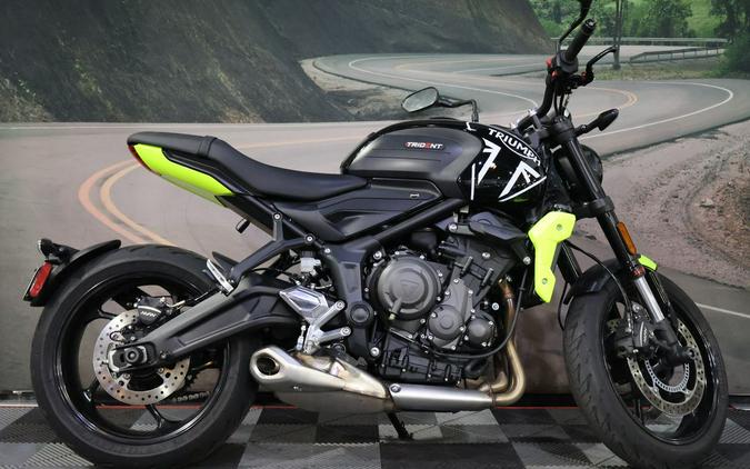 2024 Triumph Trident 660 Jet Black/Triumph Racing Yellow