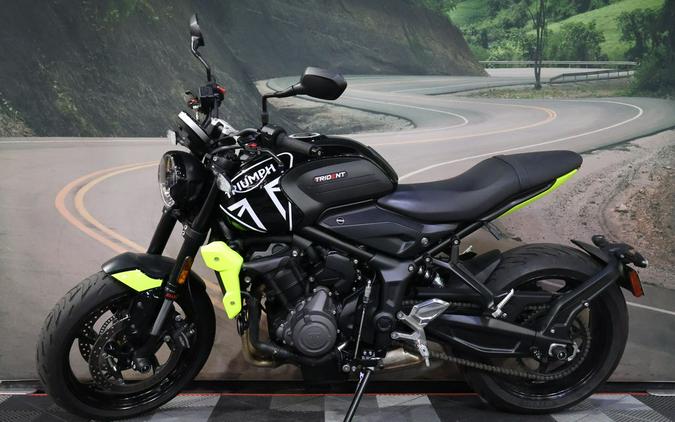 2024 Triumph Trident 660 Jet Black/Triumph Racing Yellow