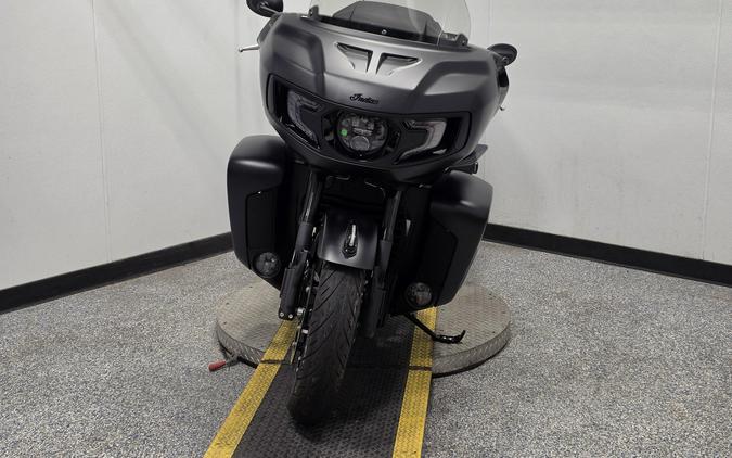 2025 Indian Motorcycle Pursuit Dark Horse