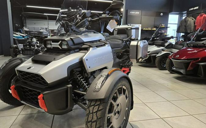 2025 Can-Am Canyon? XT
