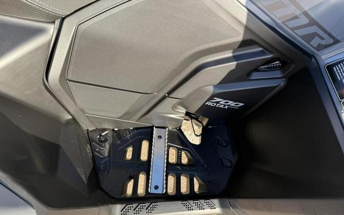 2026 Can-Am® Outlander X mr 700