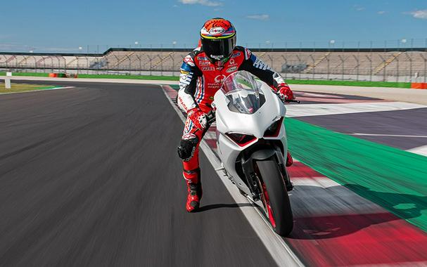 2022 Ducati Panigale V2
