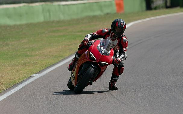 2022 Ducati Panigale V2