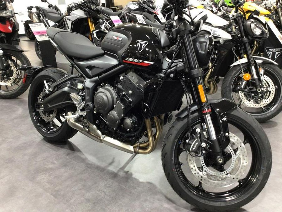 2025 Triumph Trident 660 Jet Black