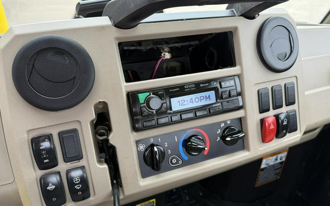 2023 John Deere XUV835R Premium Cab