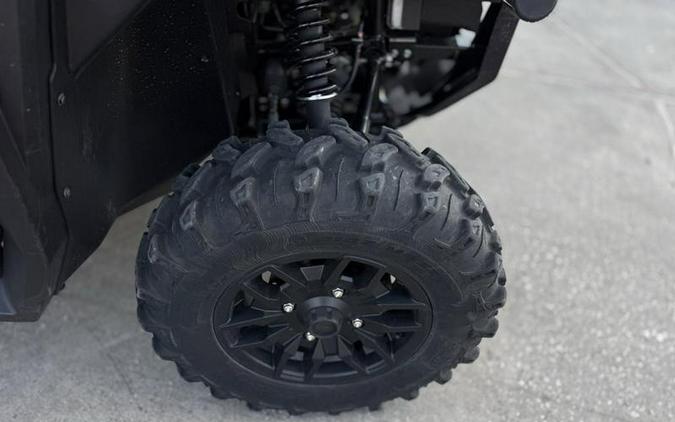 2023 Honda® Pioneer 1000-6 Deluxe Crew