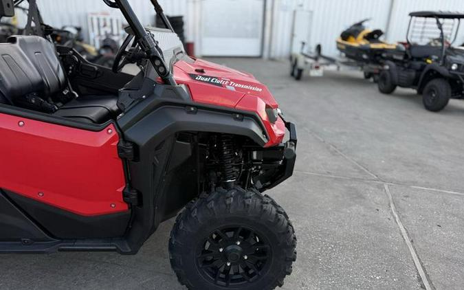 2023 Honda® Pioneer 1000-6 Deluxe Crew