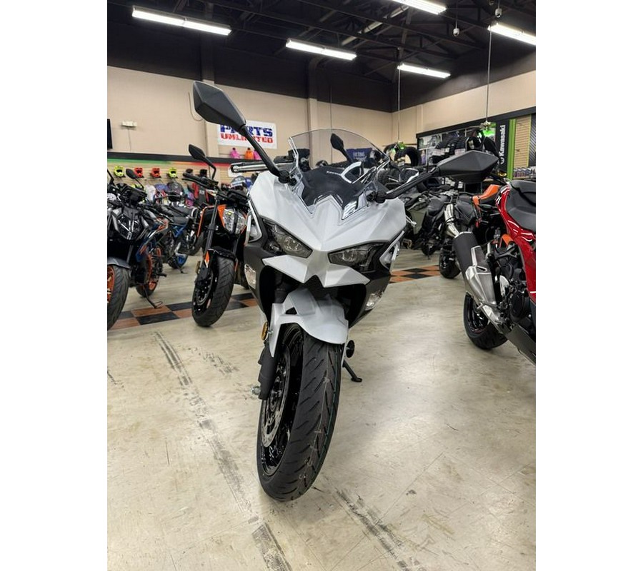 2024 Kawasaki Ninja® 500