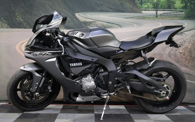 2016 Yamaha YZF-R1S