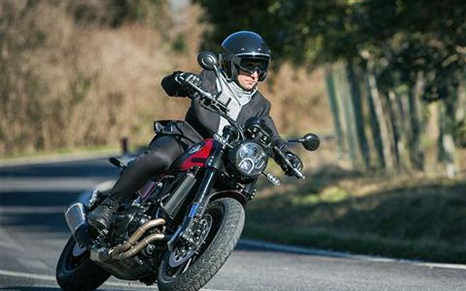 2022 Benelli Leoncino