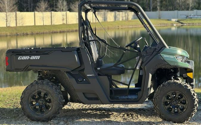 2026 Can-Am® Defender DPS HD7 Compass Green