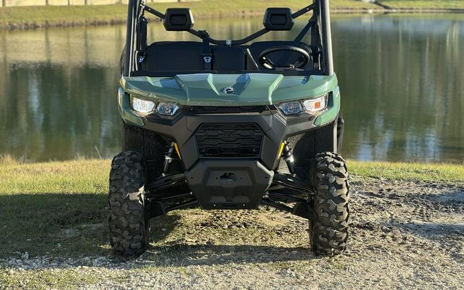 2026 Can-Am® Defender DPS HD7 Compass Green