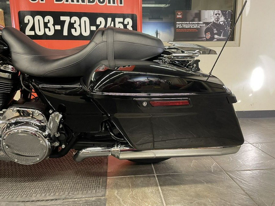 2017 Harley-Davidson® FLHXS - Street Glide® Special