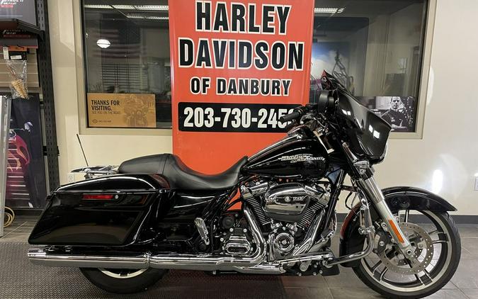 2017 Harley-Davidson® FLHXS - Street Glide® Special