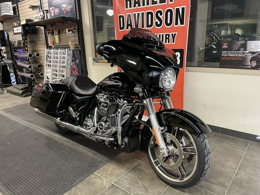 2017 Harley-Davidson® FLHXS - Street Glide® Special