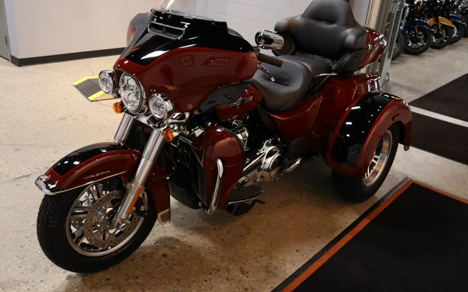 2024 Harley-Davidson Tri Glide Ultra Trike FLHTCUTG